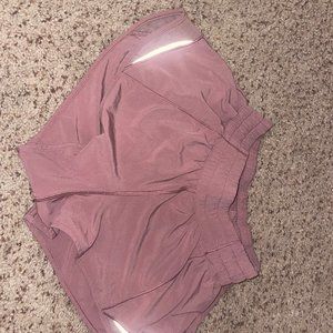 Lululemon Hotty Hot Low-Rise Lined Short 2.5"